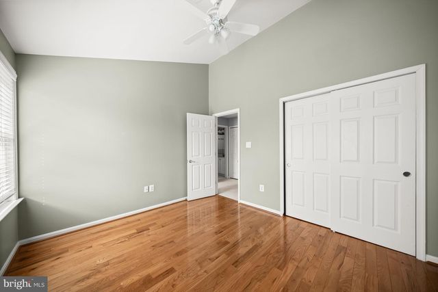 20624 MUDDY HARBOUR SQ, Sterling, VA 20165