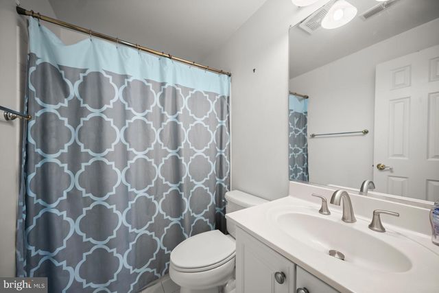 20624 MUDDY HARBOUR SQ, Sterling, VA 20165