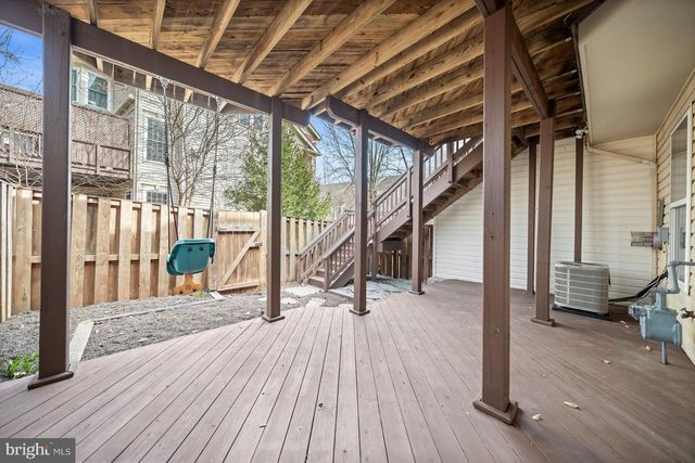 20624 MUDDY HARBOUR SQ, Sterling, VA 20165