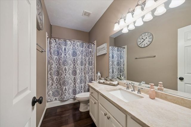 1413 Ward Bend Street, Sealy, TX 77474