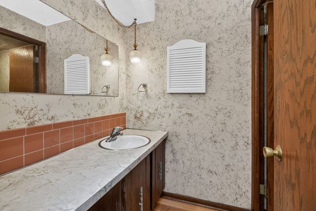 1247 S Harlem Avenue 401, Berwyn, IL 60402