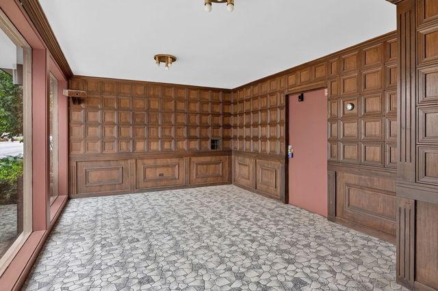 1247 S Harlem Avenue 401, Berwyn, IL 60402