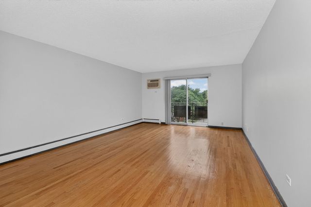 1247 S Harlem Avenue 401, Berwyn, IL 60402