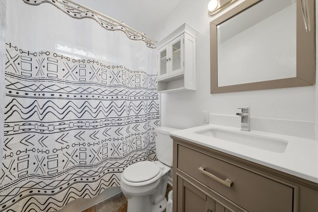 7932 W 98th Place, Hickory Hills, IL 60457