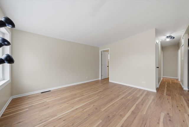 7932 W 98th Place, Hickory Hills, IL 60457