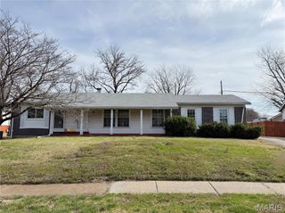 2910 Wellington Drive, Florissant, MO 63033
