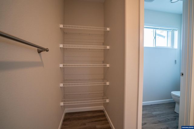 38 & 40 Sand Ridge Ct, Lebanon, OR 97355