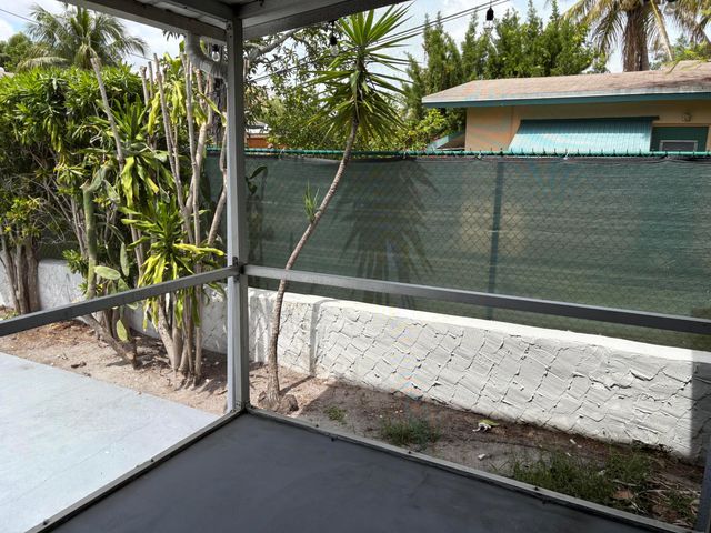1912 ARTHUR Street B, Hollywood, FL 33020