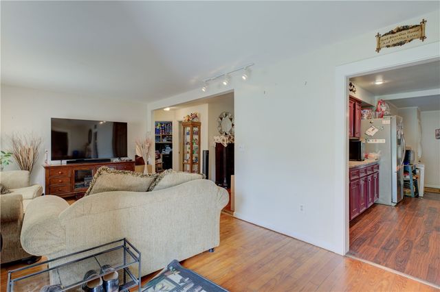 117 Bulgarmarsh Road, Tiverton, RI 02878