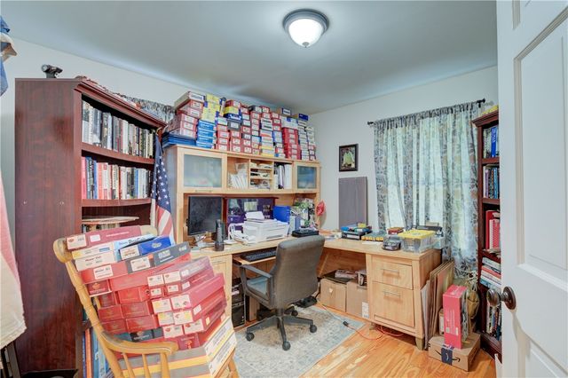 117 Bulgarmarsh Road, Tiverton, RI 02878