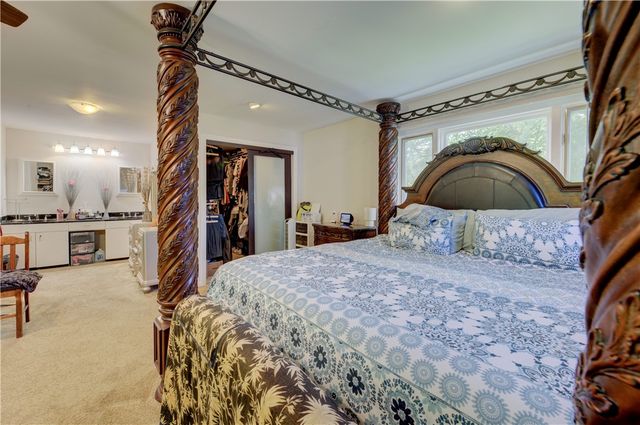 117 Bulgarmarsh Road, Tiverton, RI 02878