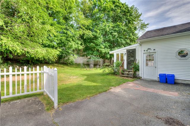 117 Bulgarmarsh Road, Tiverton, RI 02878