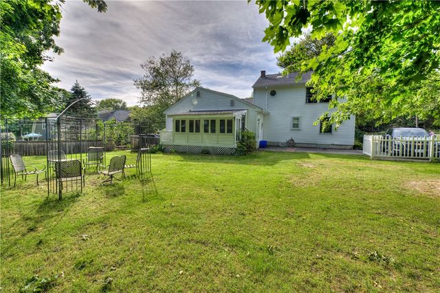 117 Bulgarmarsh Road, Tiverton, RI 02878