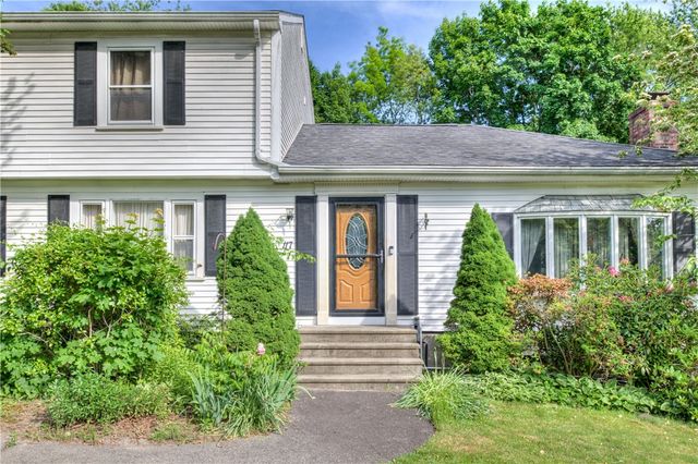 117 Bulgarmarsh Road, Tiverton, RI 02878