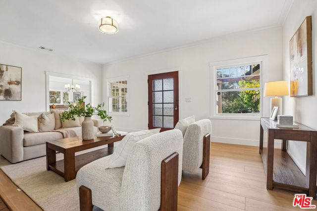 1221 Sonoma Drive, Altadena, CA 91001