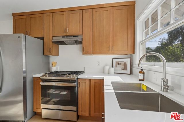 1221 Sonoma Drive, Altadena, CA 91001