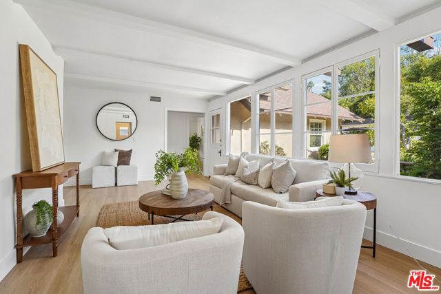 1221 Sonoma Drive, Altadena, CA 91001