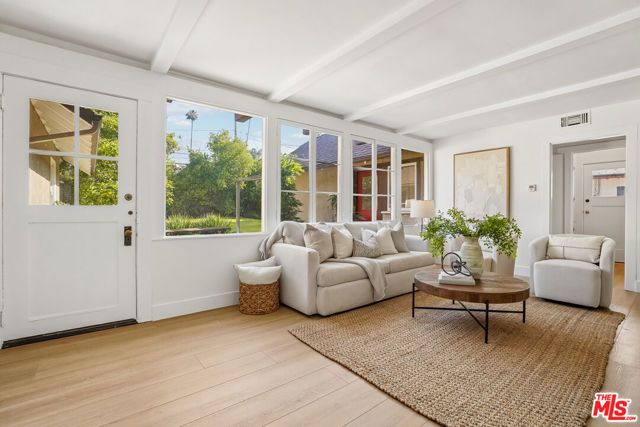 1221 Sonoma Drive, Altadena, CA 91001