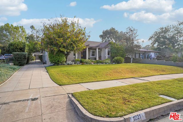1221 Sonoma Drive, Altadena, CA 91001