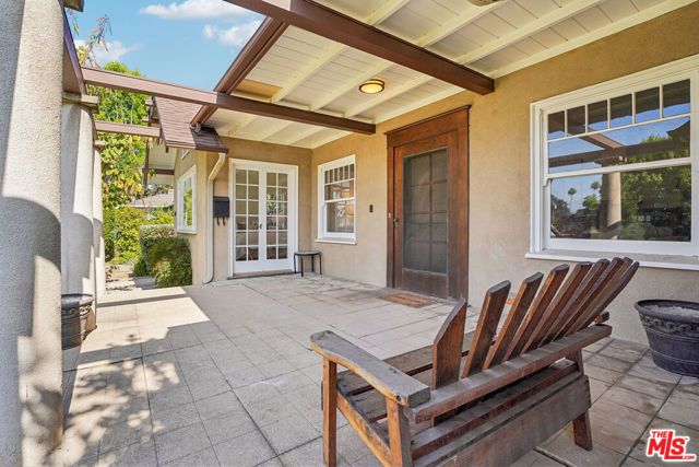 1221 Sonoma Drive, Altadena, CA 91001