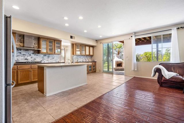 5276 Willow Walk, Oceanside, CA 92057