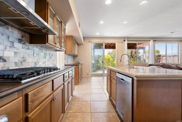 5276 Willow Walk, Oceanside, CA 92057