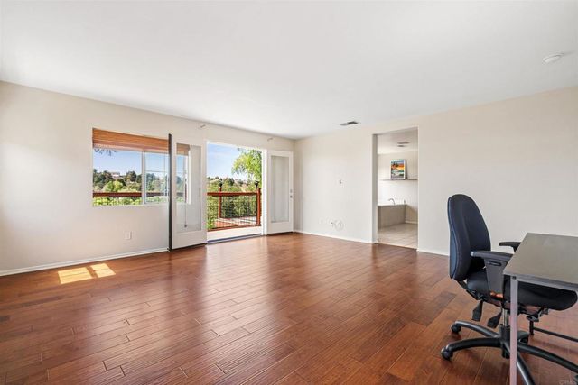 5276 Willow Walk, Oceanside, CA 92057