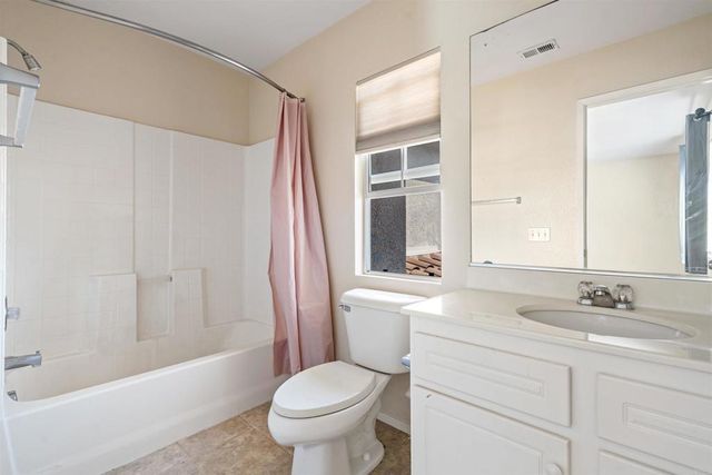 5276 Willow Walk, Oceanside, CA 92057