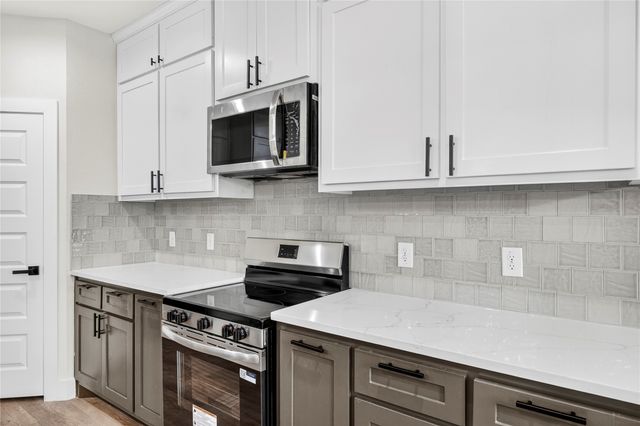 1613 Avenue D, Fort Worth, TX 76104