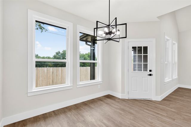1613 Avenue D, Fort Worth, TX 76104