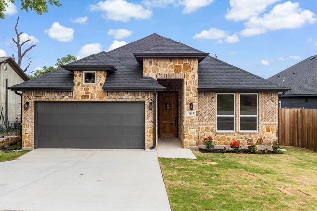1613 Avenue D, Fort Worth, TX 76104