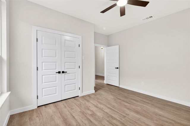 1613 Avenue D, Fort Worth, TX 76104