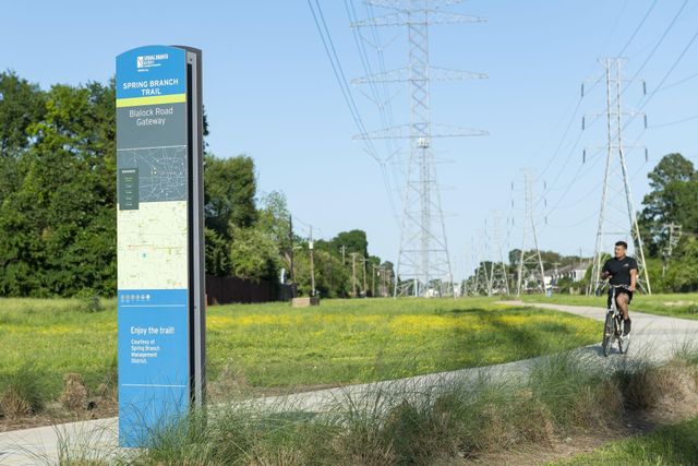 8919 Sunshine Laverne Lane, Houston, TX 77080