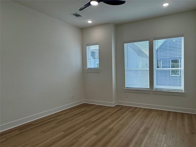 8919 Sunshine Laverne Lane, Houston, TX 77080