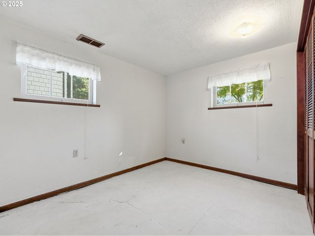 860 BEACH Dr, Seaside, OR 97138