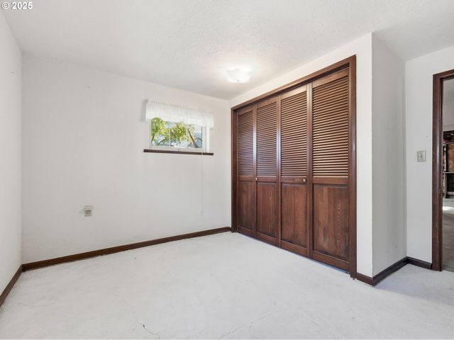 860 BEACH Dr, Seaside, OR 97138