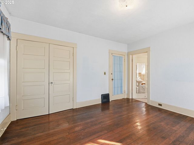 860 BEACH Dr, Seaside, OR 97138