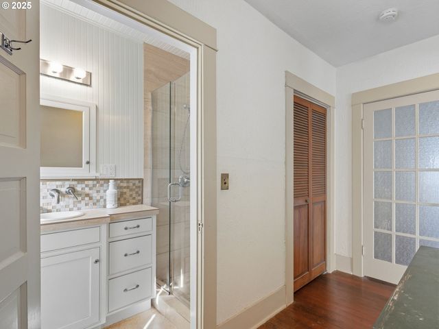 860 BEACH Dr, Seaside, OR 97138