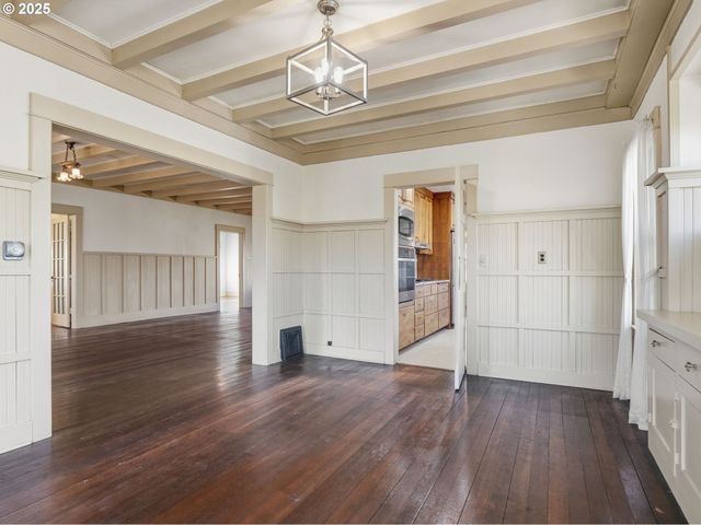 860 BEACH Dr, Seaside, OR 97138