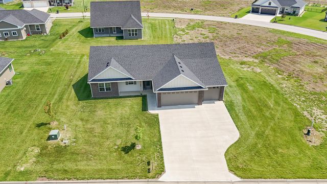 911 DESTINEE DR, Moberly, MO 65270