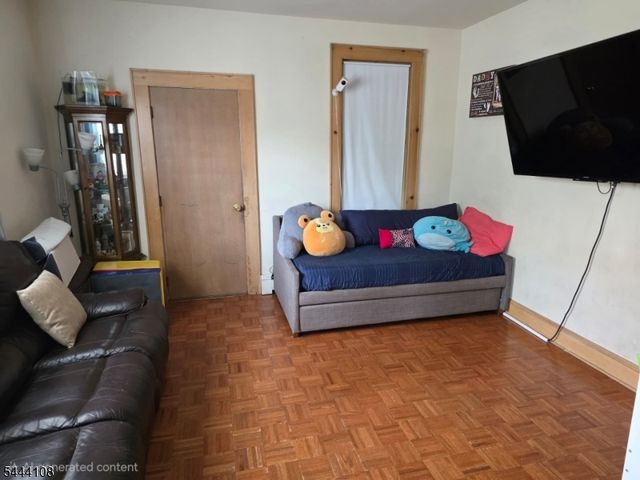 251 Speer Ave, Clifton City, NJ 07013