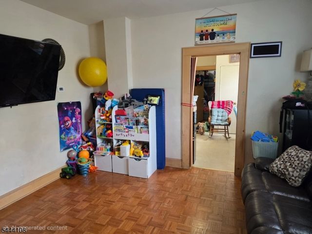 251 Speer Ave, Clifton City, NJ 07013