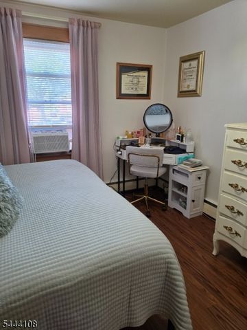 251 Speer Ave, Clifton City, NJ 07013