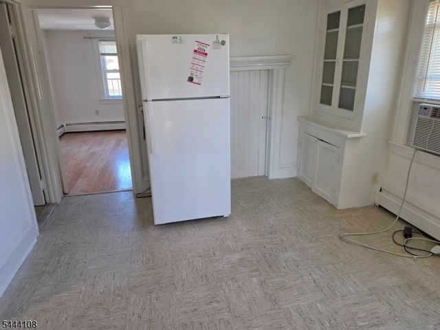 251 Speer Ave, Clifton City, NJ 07013
