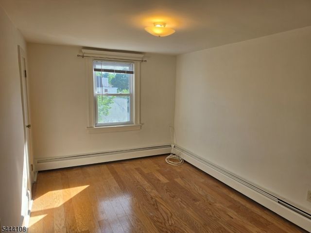251 Speer Ave, Clifton City, NJ 07013