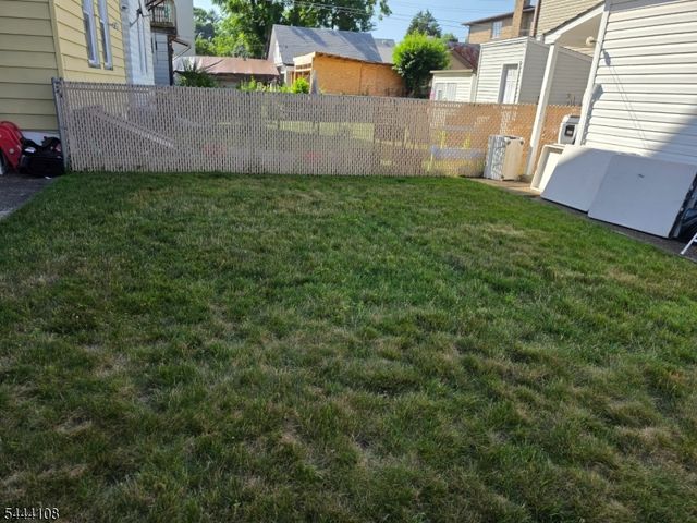 251 Speer Ave, Clifton City, NJ 07013