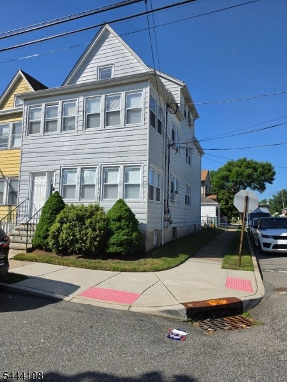 251 Speer Ave, Clifton City, NJ 07013