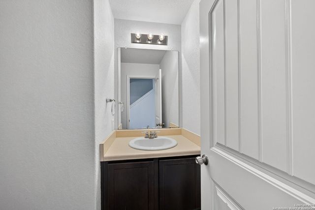 11717 Indian Landing, San Antonio, TX 78245