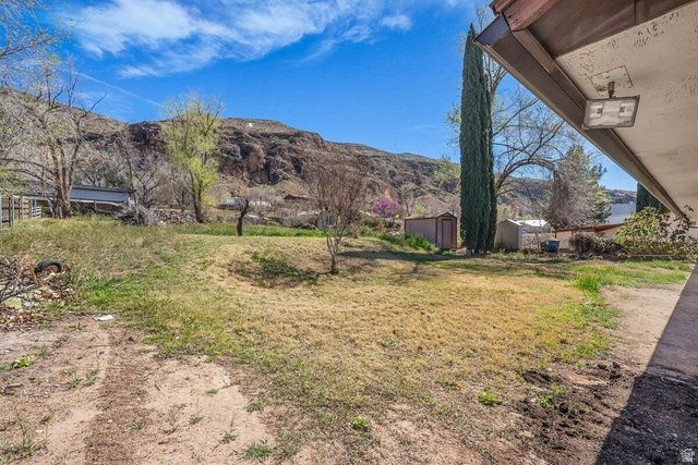 34 N 60 E, La Verkin, UT 84745
