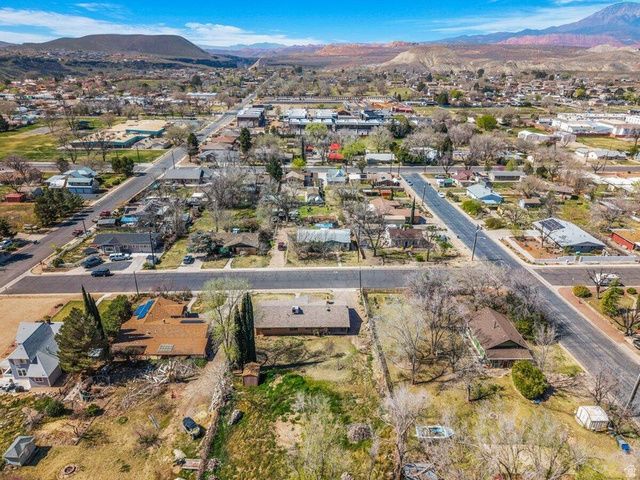 34 N 60 E, La Verkin, UT 84745